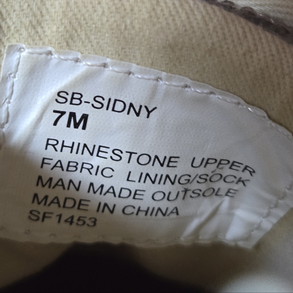 💎 Betsey Johnson Sidny Rhinestone Platform Sneakers Size 7 - Picture 7 of 12